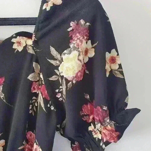 Monteau black flowered jumpsuit size xs - Picture 2 of 6